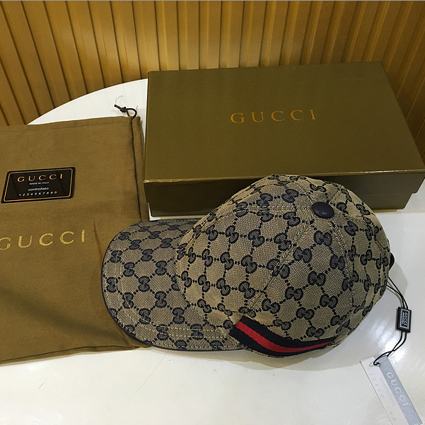 Gucci GG Canvas Baseball Hat - DesignerGu