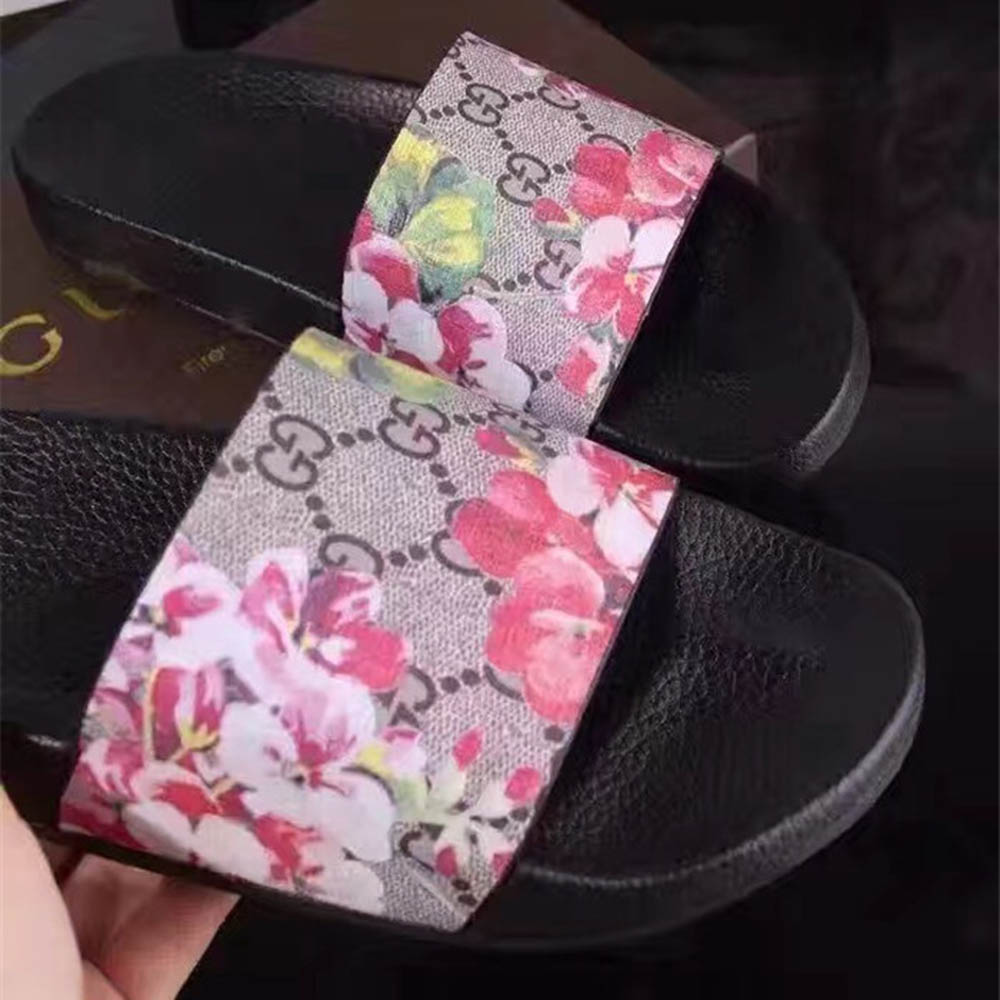 Gucci Bird And Flower Flip Flops - DesignerGu