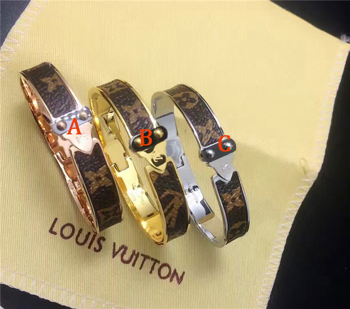 Louis Vuitton Bracelet - DesignerGu