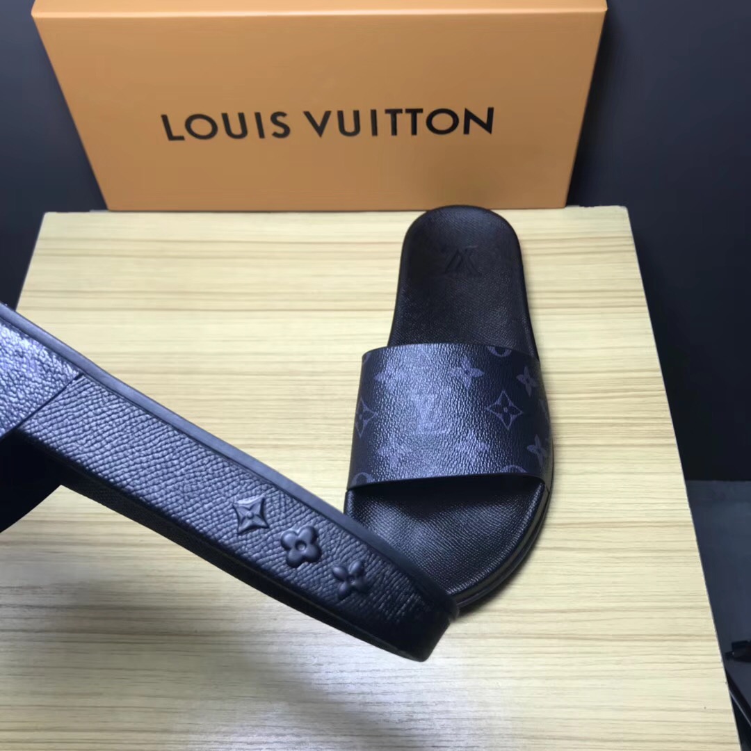 Louis Vuitton Palm Slippers In Balck - DesignerGu