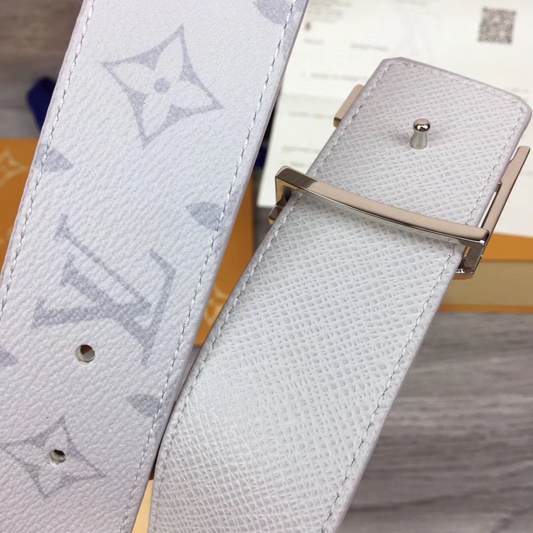 Louis Vuitton Initiales Reversible Belt  In White - DesignerGu