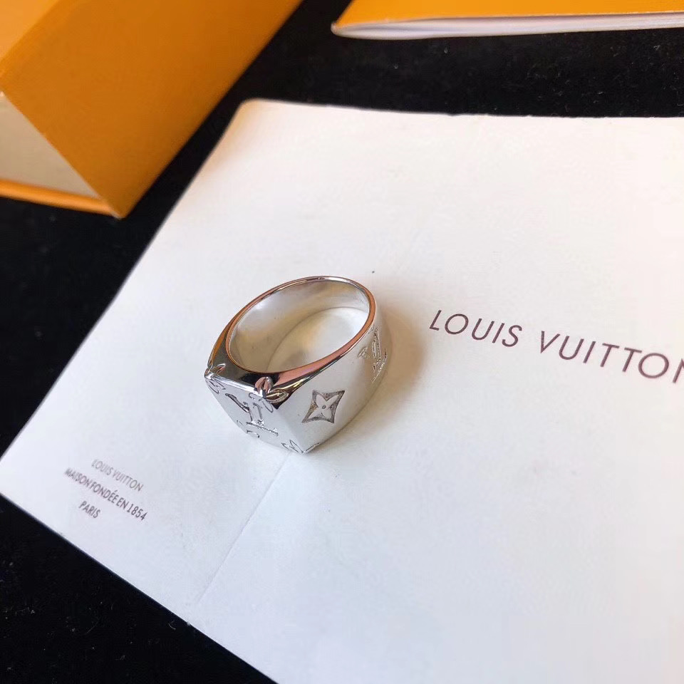 Louis Vuitton Ring - DesignerGu