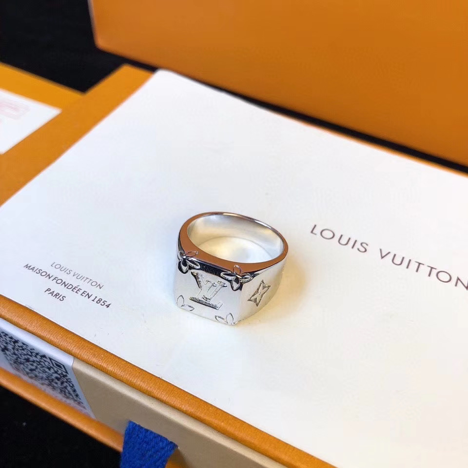 Louis Vuitton Ring - DesignerGu