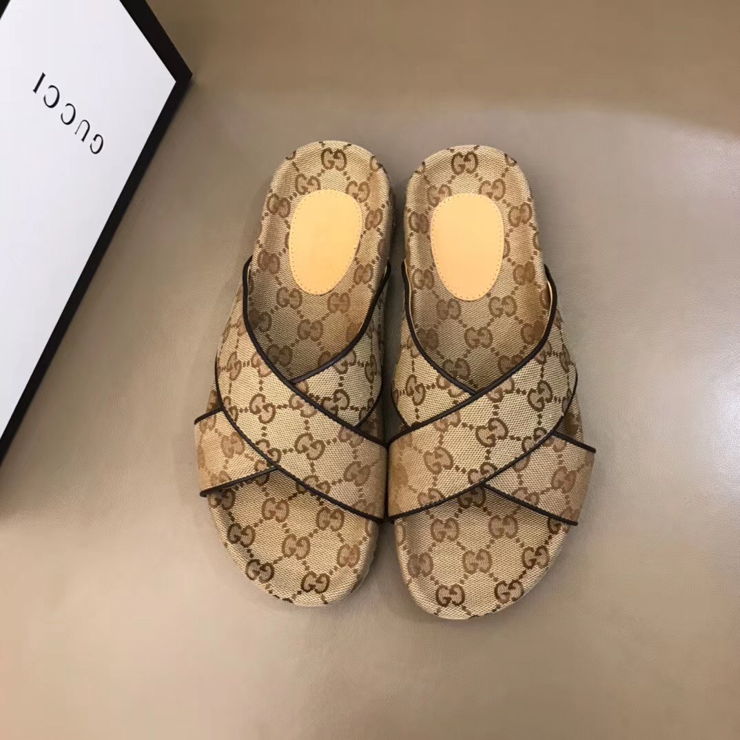 Gucci Men's GG Slide Sandal - DesignerGu