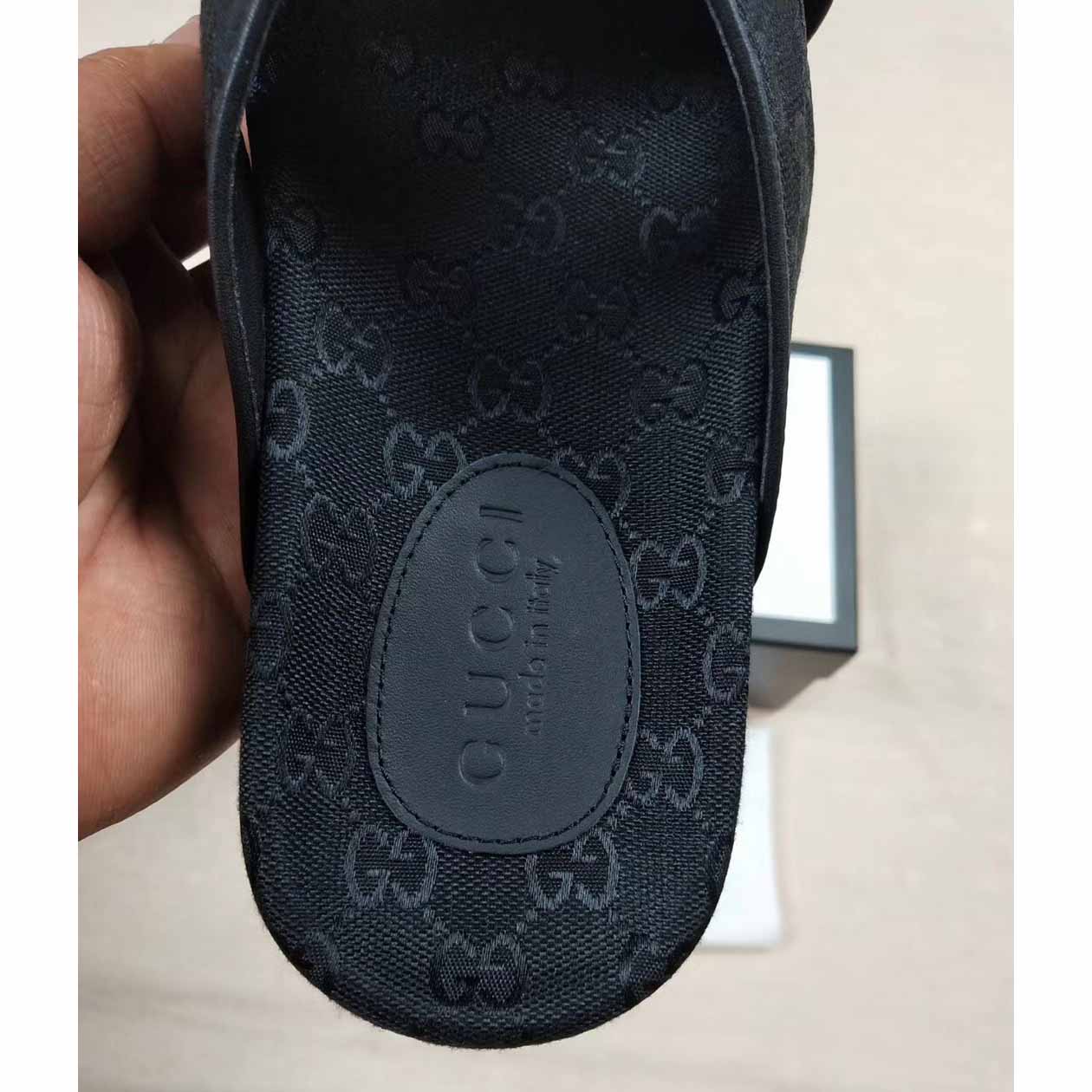 Gucci Men's GG Slide Sandal - DesignerGu