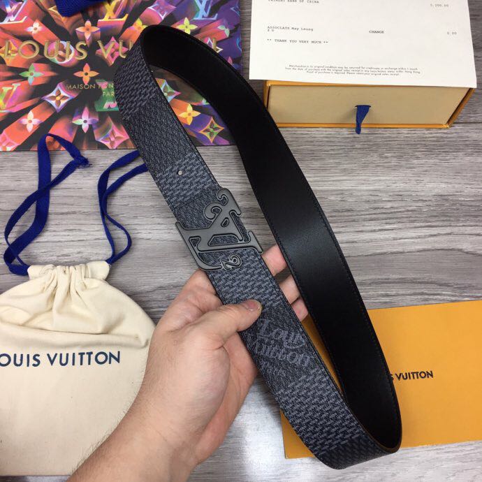 Louis Vuitton Squared 40MM Belt - DesignerGu