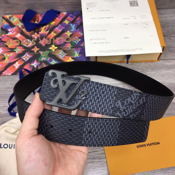 Louis Vuitton Squared 40MM Belt - DesignerGu