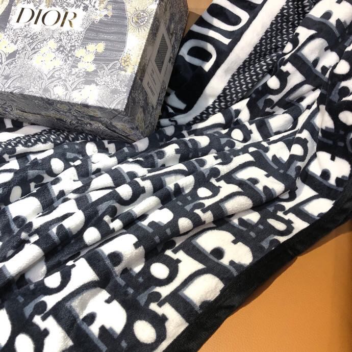 Dior Oblique Blanket Air Conditioner Quilt - DesignerGu