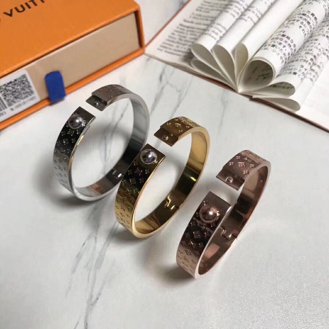 Louis Vuitton Monogram Bracelet - DesignerGu