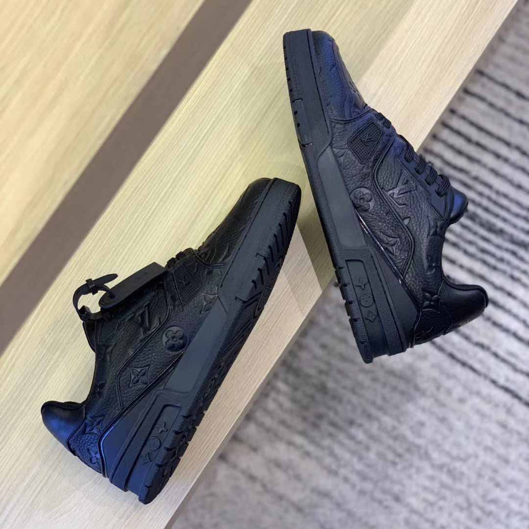 Louis Vuitton Trainer Sneaker - DesignerGu