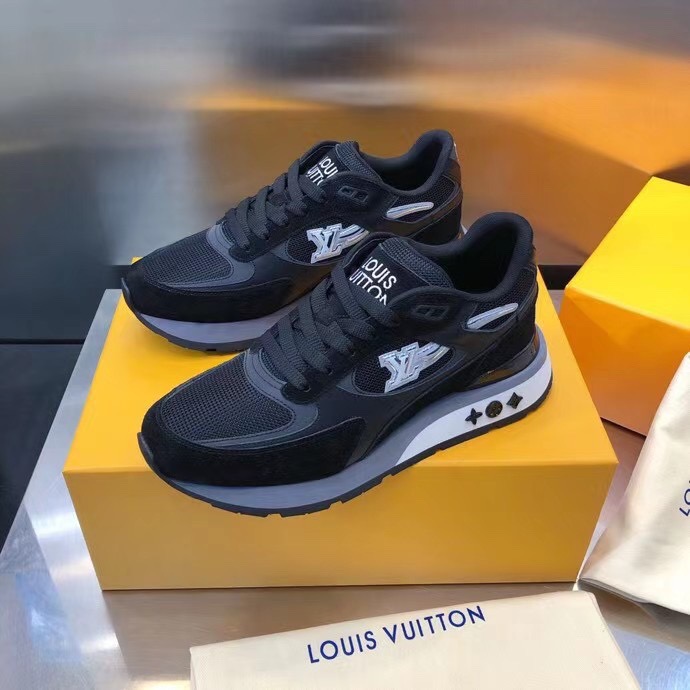 Louis Vuitton Trainer Sneaker(Upon UK Size) - DesignerGu