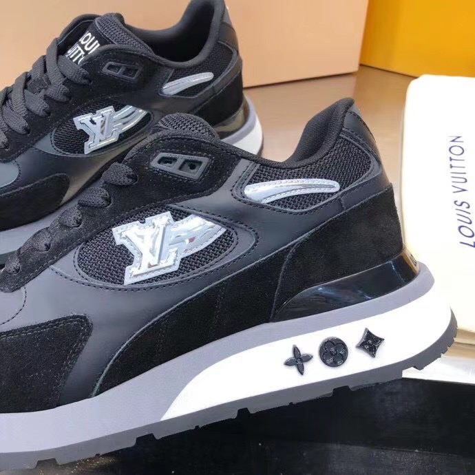 Louis Vuitton Trainer Sneaker(Upon UK Size) - DesignerGu