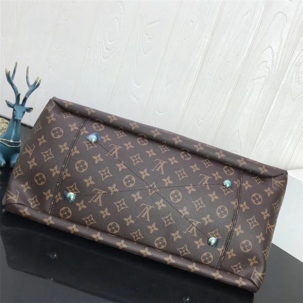 Louis Vuitton Monogram Handbag In Brown  - DesignerGu