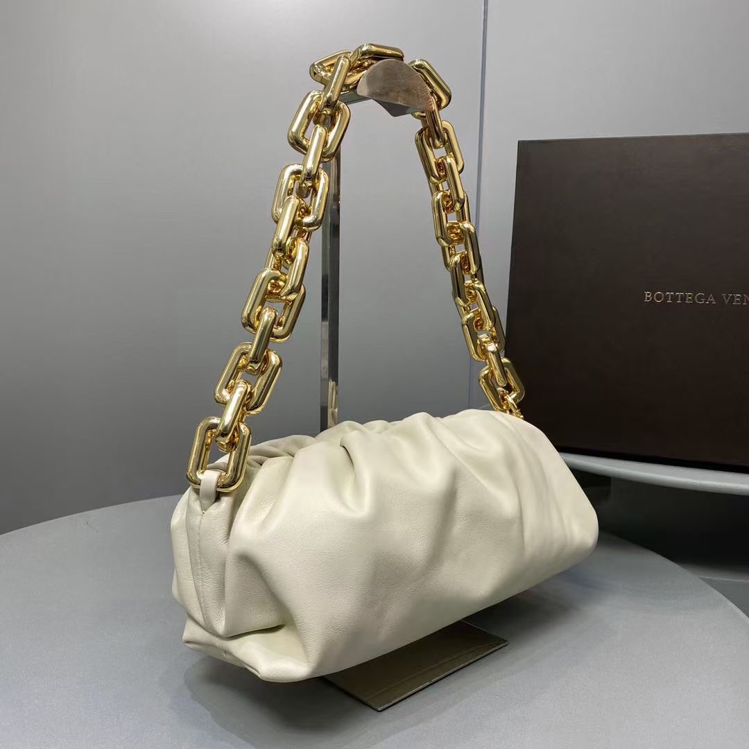 The Chain Pouch Shoulder Bag - DesignerGu