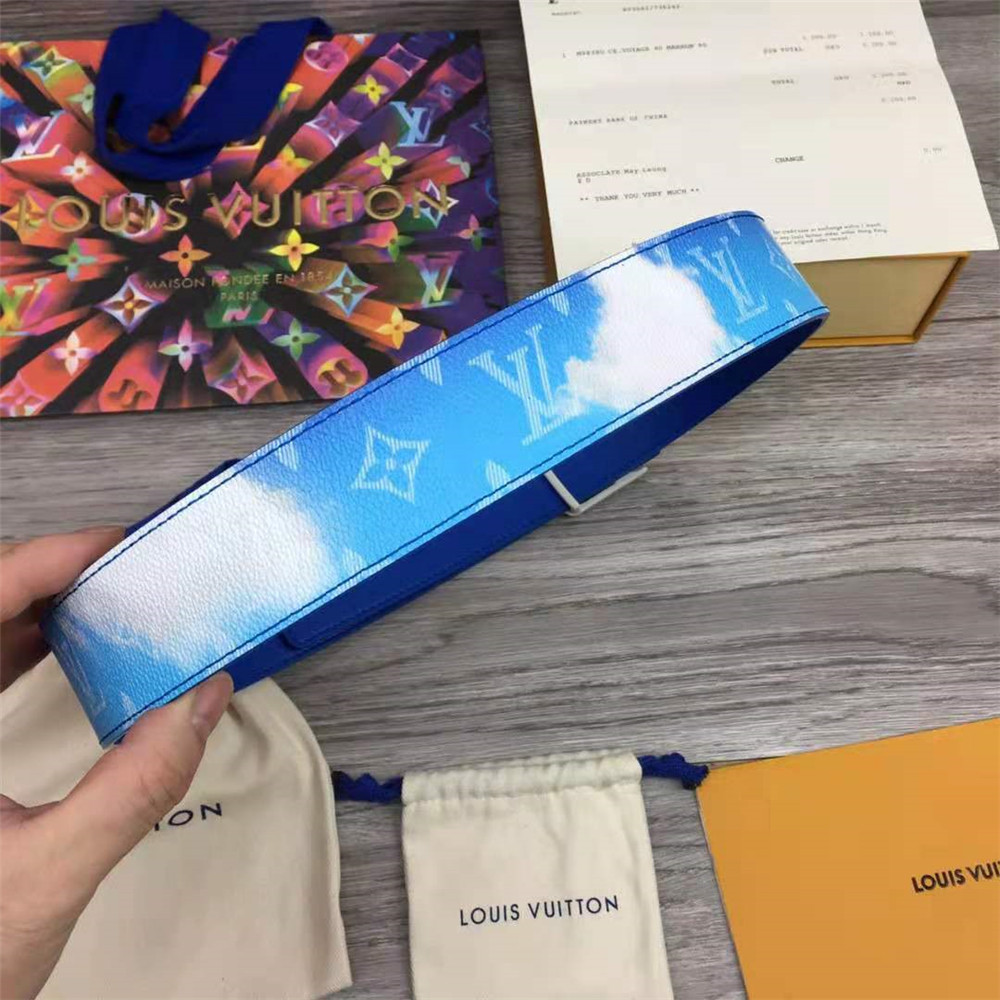 Louis Vuitton LV shape 40mm reversible clouds - DesignerGu