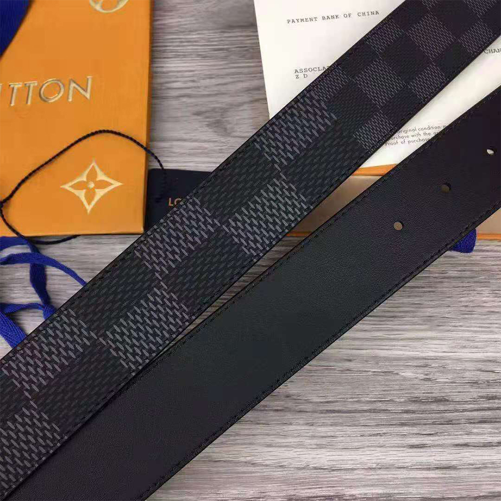 Louis Vuitton Initiales 40MM Reversible Belt - DesignerGu