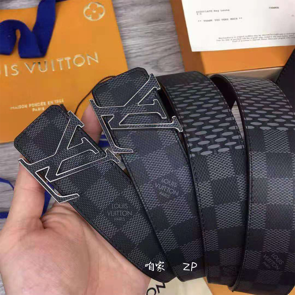 Louis Vuitton Initiales 40MM Reversible Belt - DesignerGu