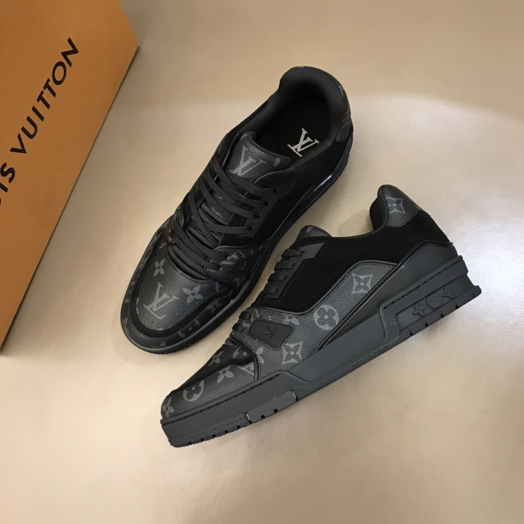 Louis Vuitton Trainer Sneaker - DesignerGu