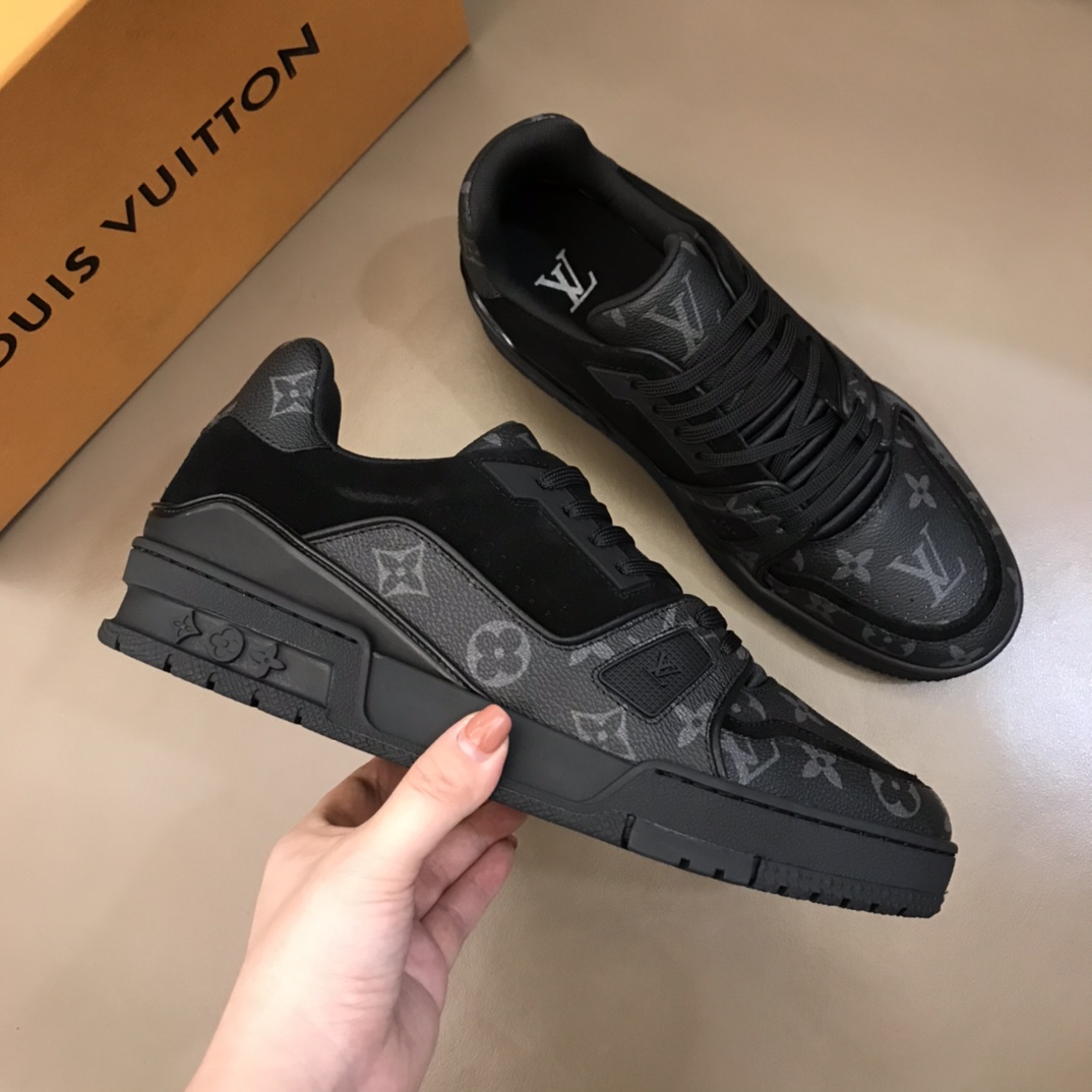 Louis Vuitton Trainer Sneaker - DesignerGu