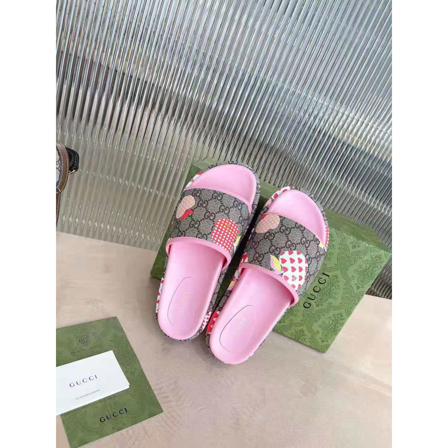 Gucci GG Slides - DesignerGu