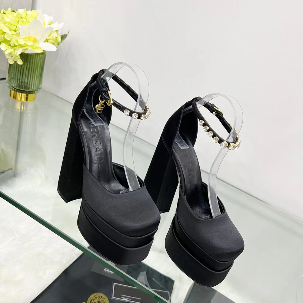 Versace Medusa Aevitas Platform Pumps - DesignerGu