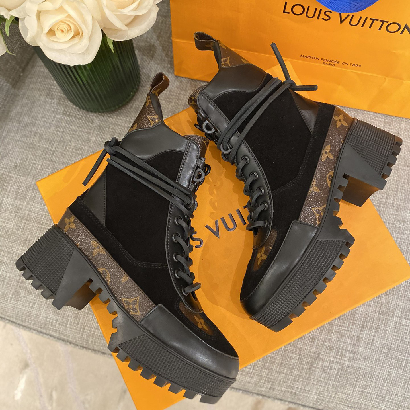 Louis Vuitton Laureate Desert Boot - DesignerGu