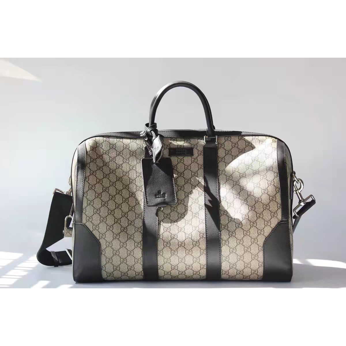 Gucci Luggage Travelling Bag  - DesignerGu