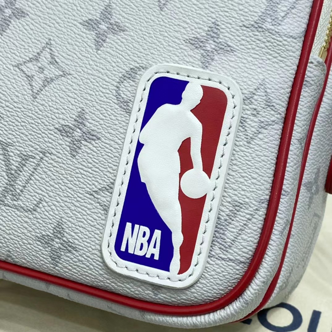 Louis Vuitton NBA Nil  Messenger(29.5-21.5-12CM) - DesignerGu