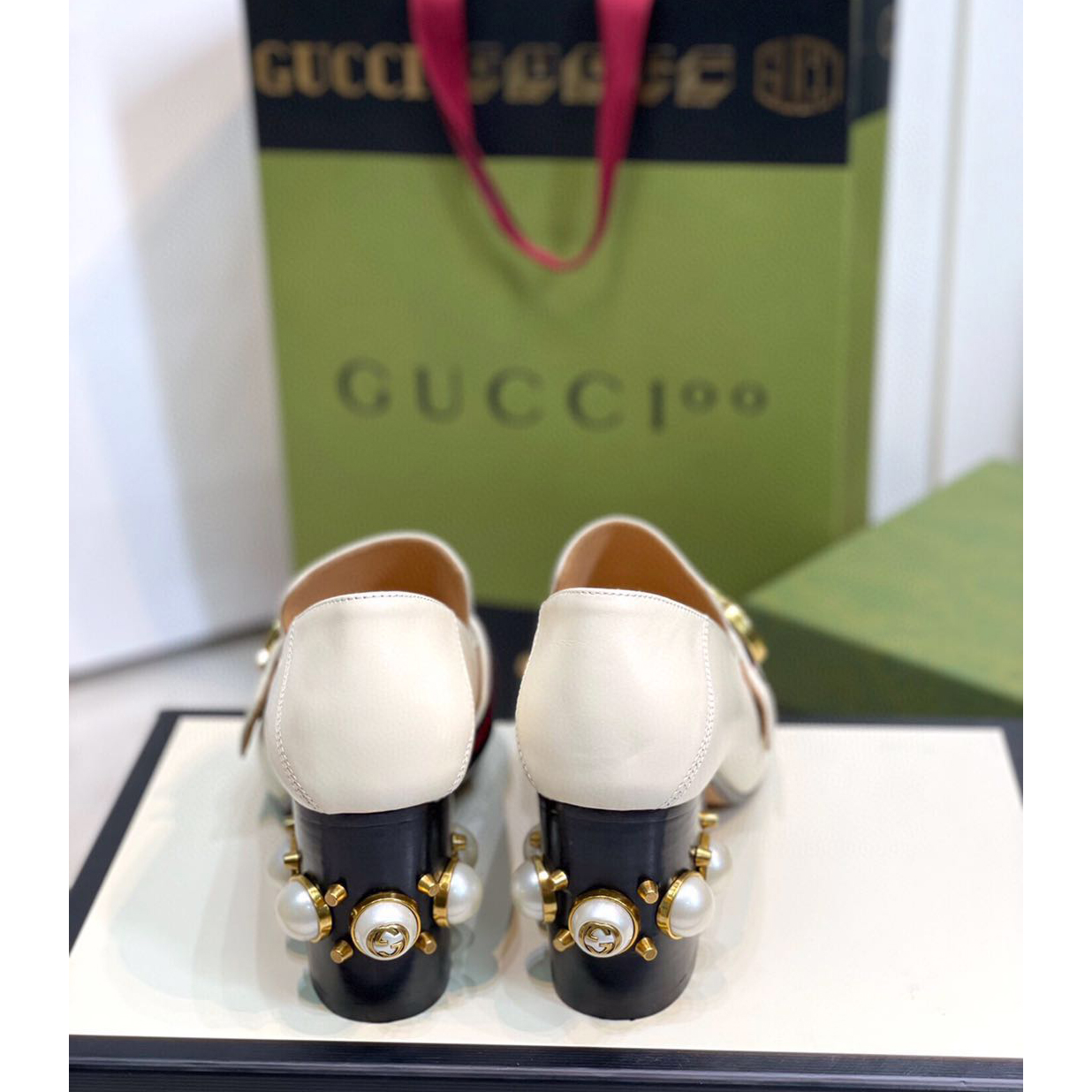 Gucci White Pearl Matchmake Pump - DesignerGu