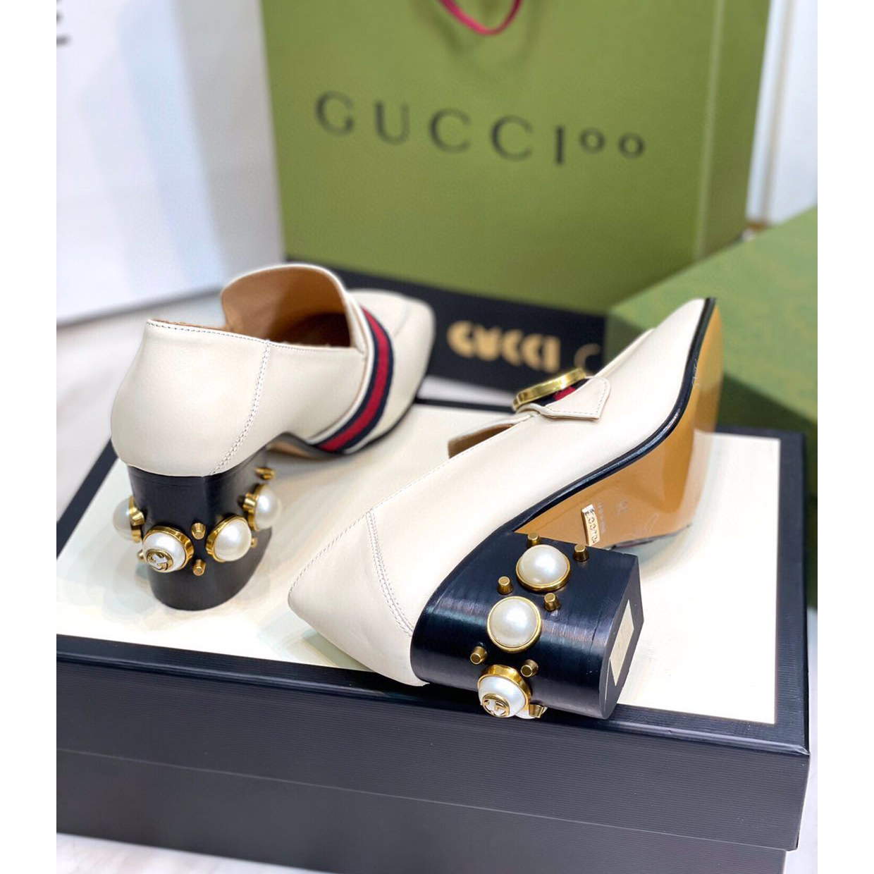 Gucci White Pearl Matchmake Pump - DesignerGu