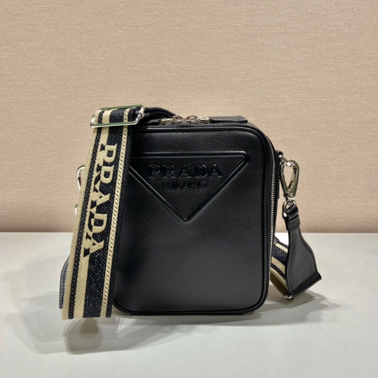 Prada Leather Shoulder Bag（19-16-5.5CM） - DesignerGu