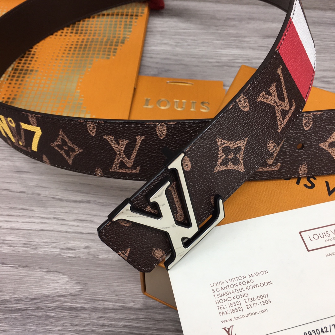 Louis Vuitton Shape 40MM Reversible Belt - DesignerGu