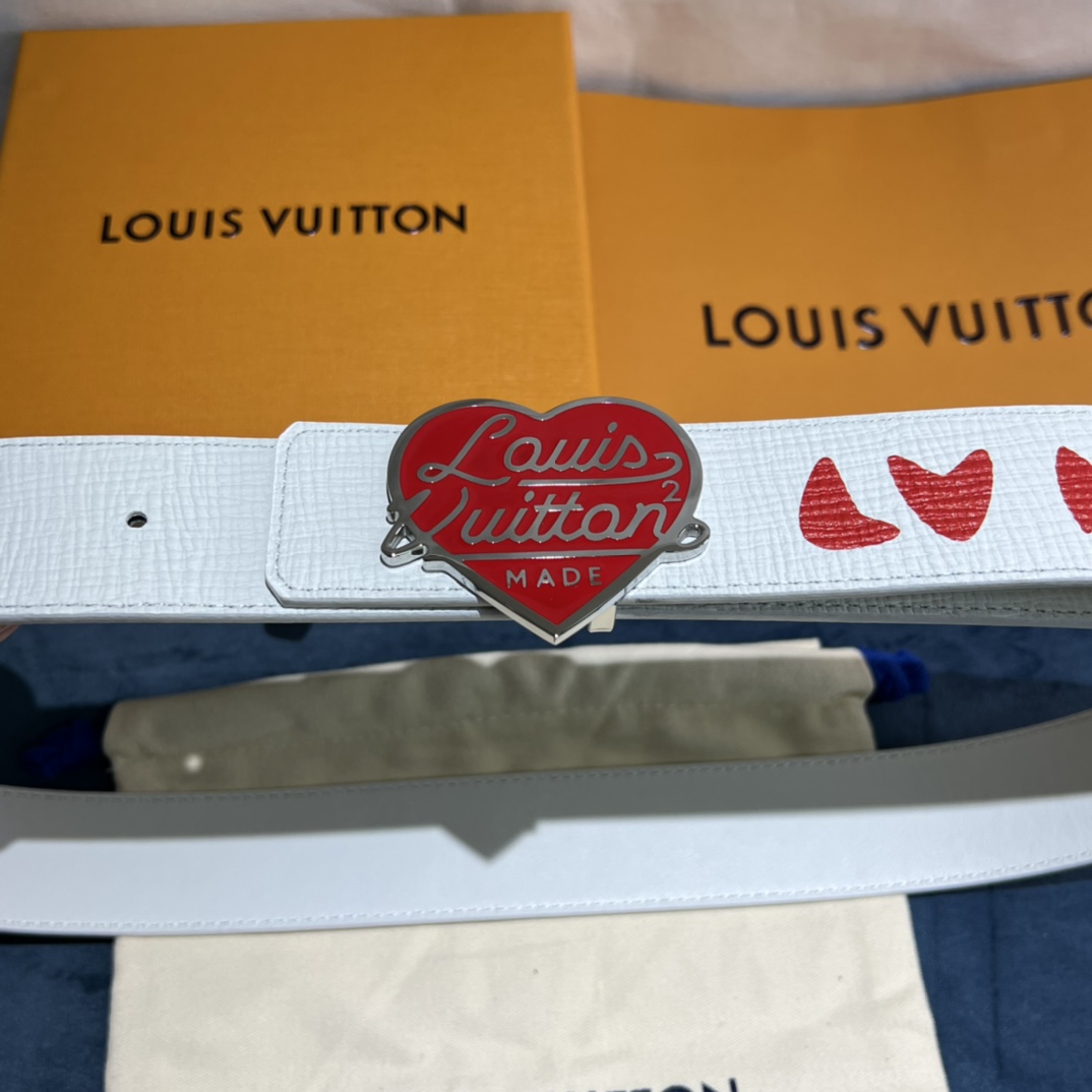 Louis Vuitton Gradient Shape 40MM Reversible Belt - DesignerGu