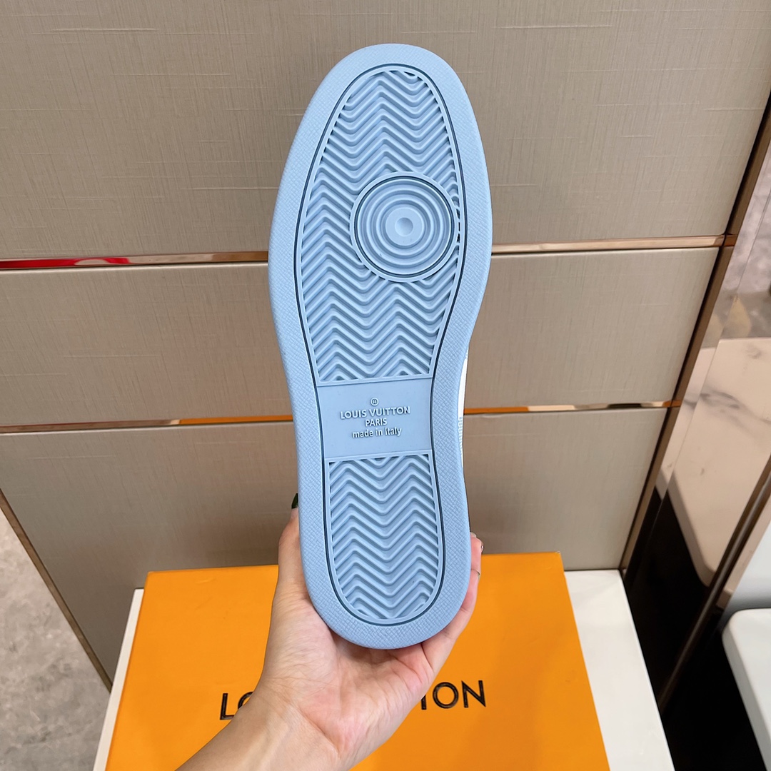 Louis Vuitton Men's Rivoli Sneaker - DesignerGu