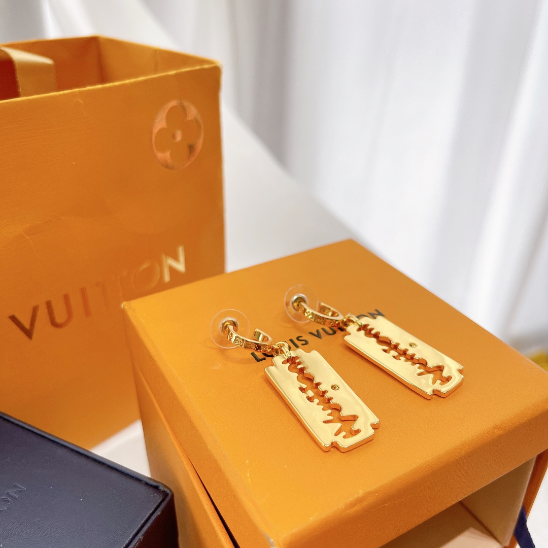 Louis Vuitton Earrings - DesignerGu