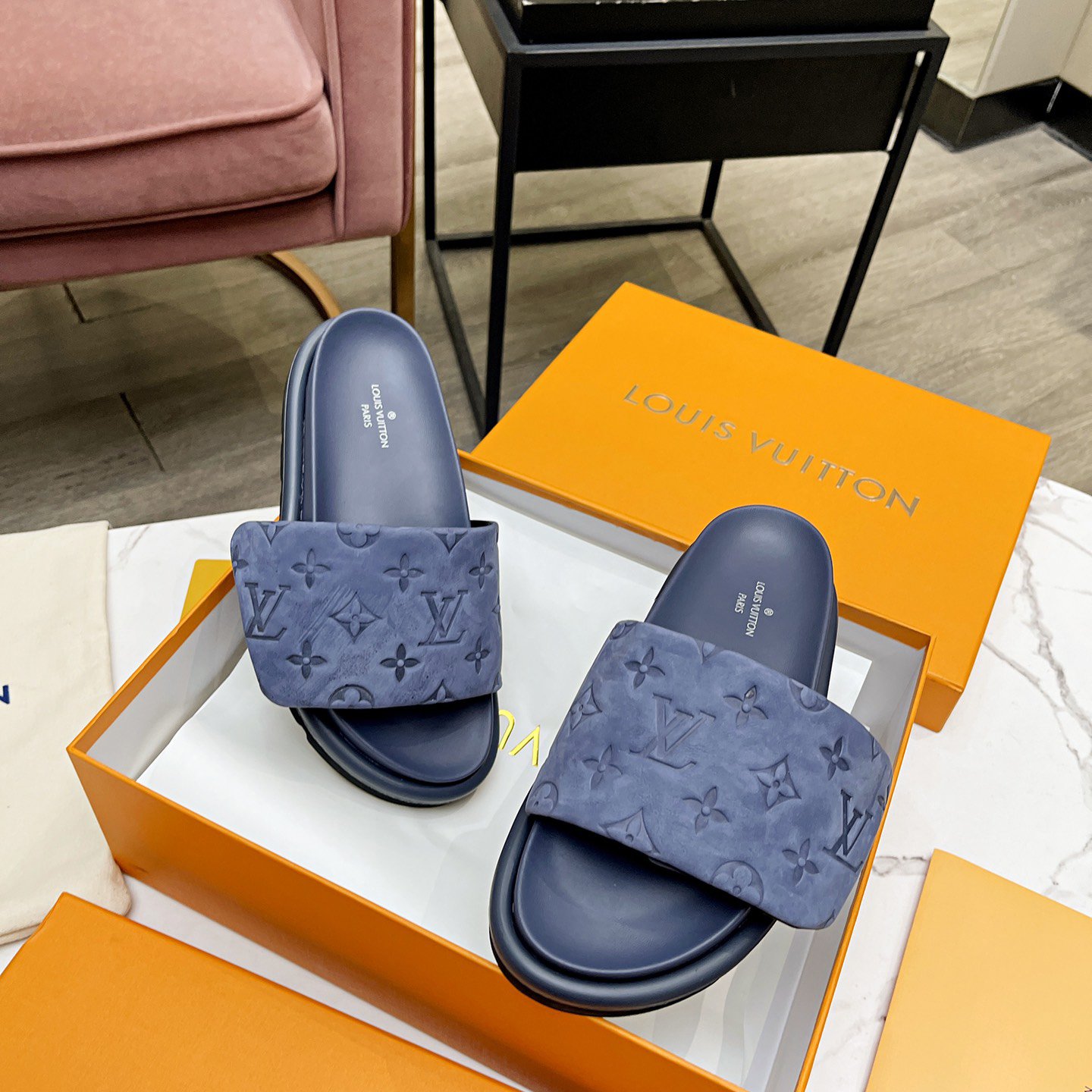 Louis Vuitton Pool Pillow Comfort Mules - DesignerGu