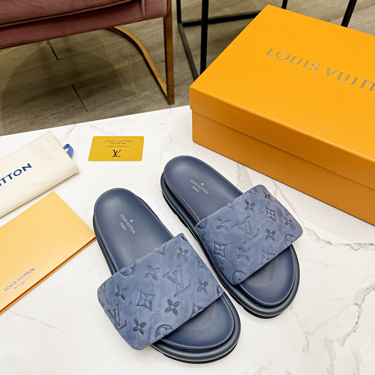 Louis Vuitton Pool Pillow Comfort Mules - DesignerGu