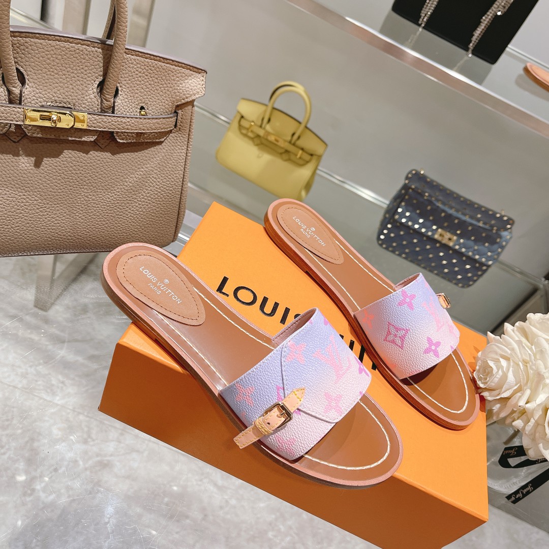 Louis Vuitton Lock It Flat Mule - DesignerGu