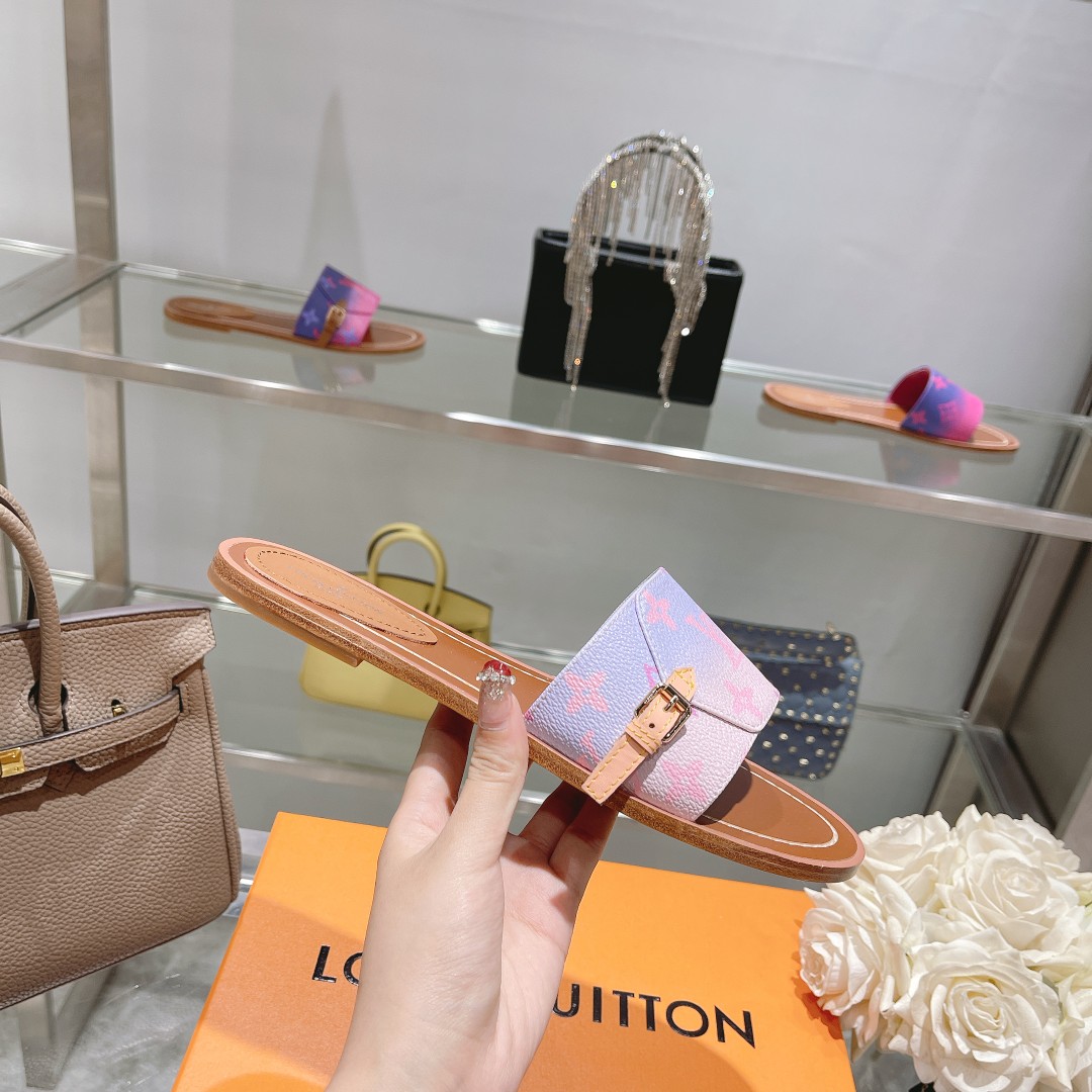 Louis Vuitton Lock It Flat Mule - DesignerGu