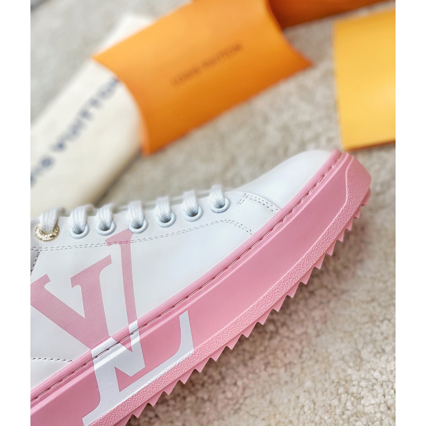 Louis Vuitton Charlie  Sneaker - DesignerGu