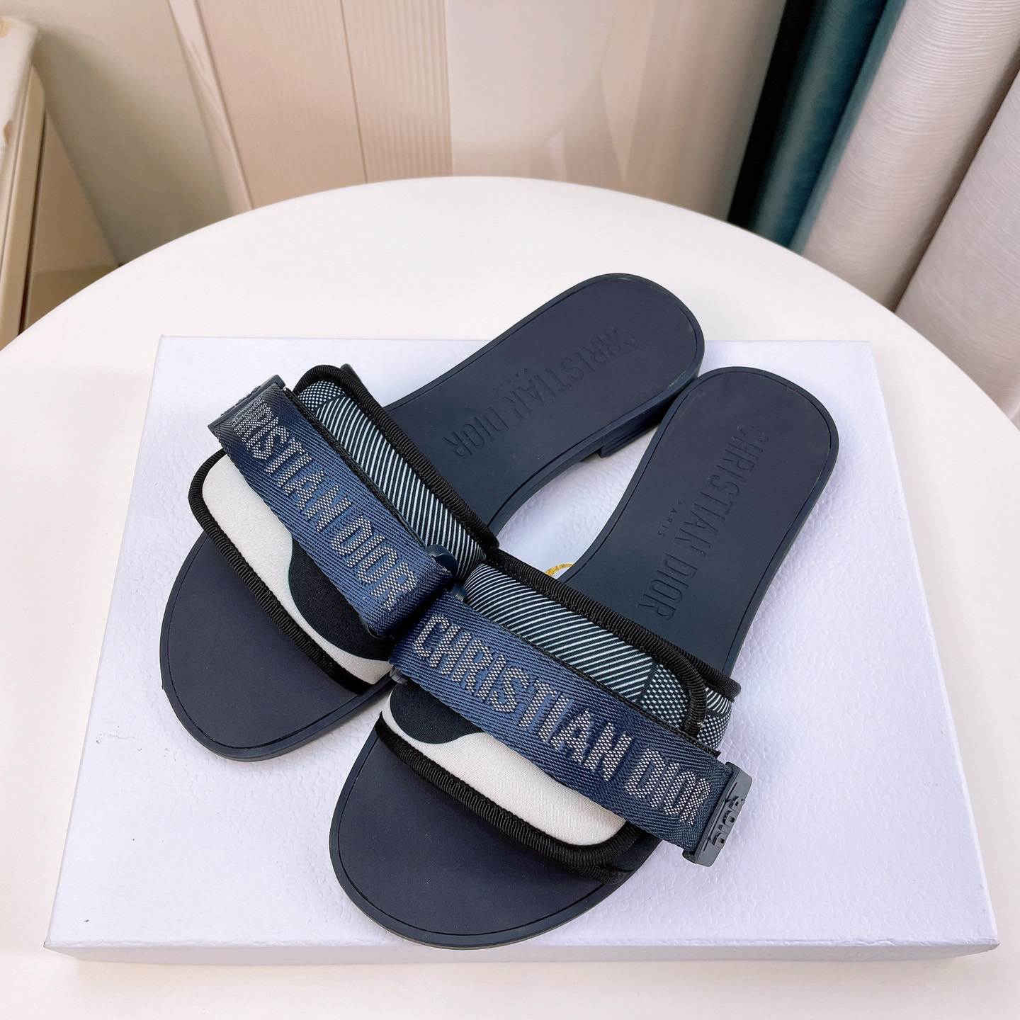 Dior Women Slides - DesignerGu