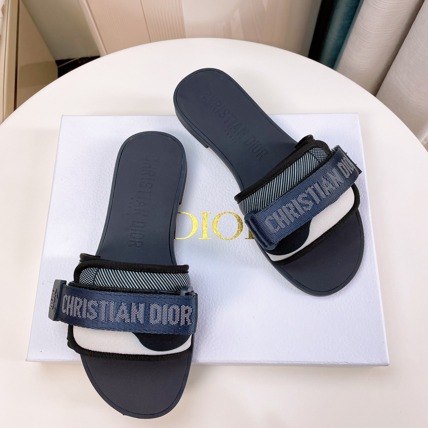 Dior Women Slides - DesignerGu