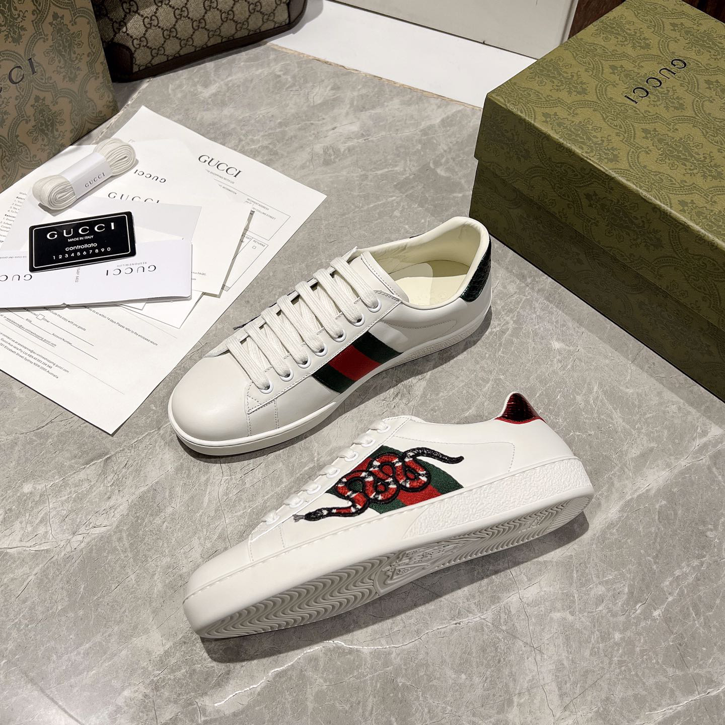 Gucci Snake Logo  Basket Sneaker - DesignerGu