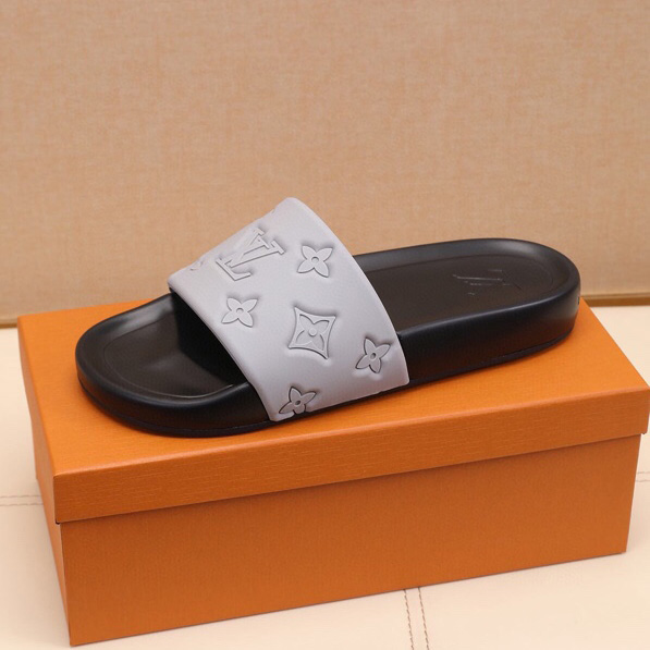 Louis Vuitton Monogram Slippers - DesignerGu