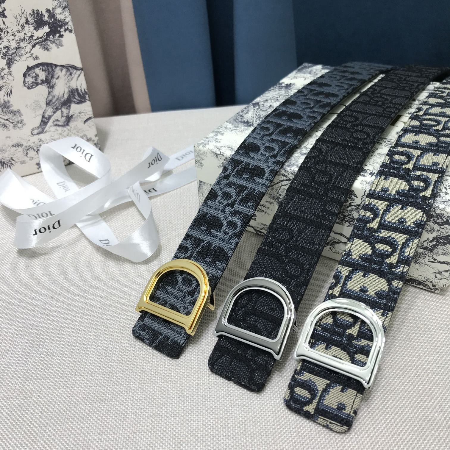 Dior Leather Belt With 'D' Buckle - DesignerGu