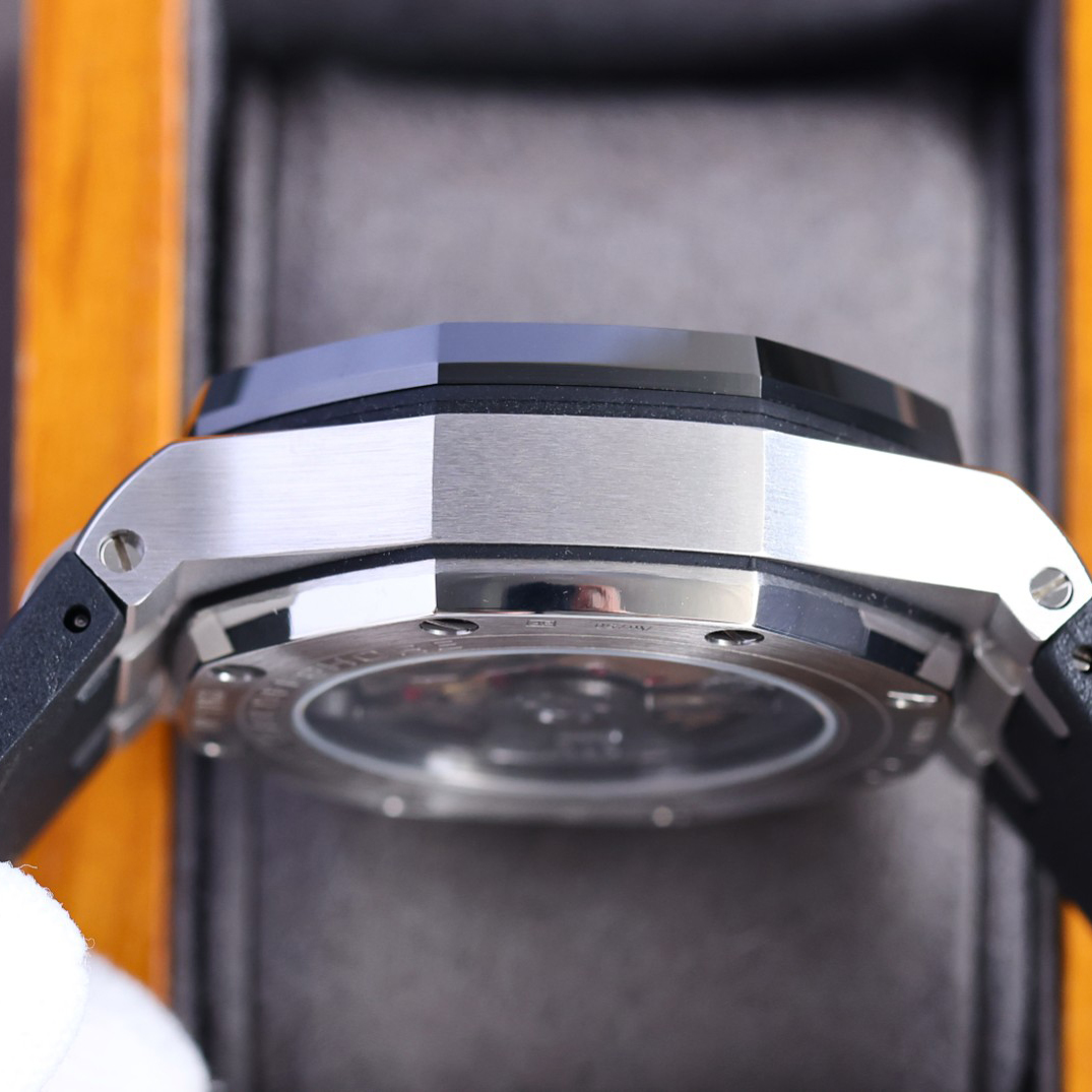 Audemars Piguet  Watch  44mm - DesignerGu