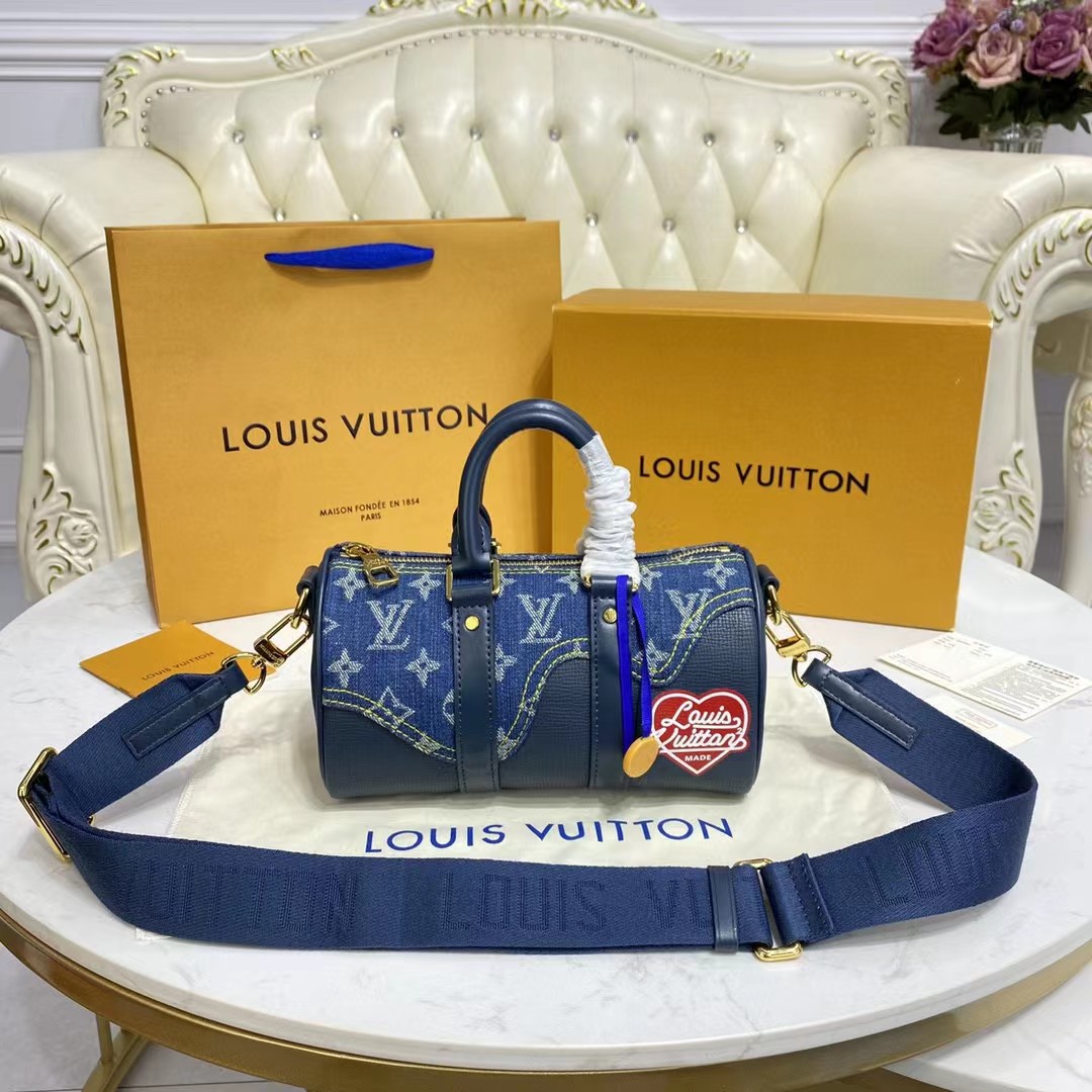 Louis Vuitton  Monogram Drip Handbag(21-12-9cm) - DesignerGu