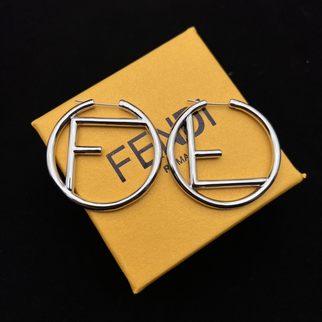 Fendi Earrings - DesignerGu