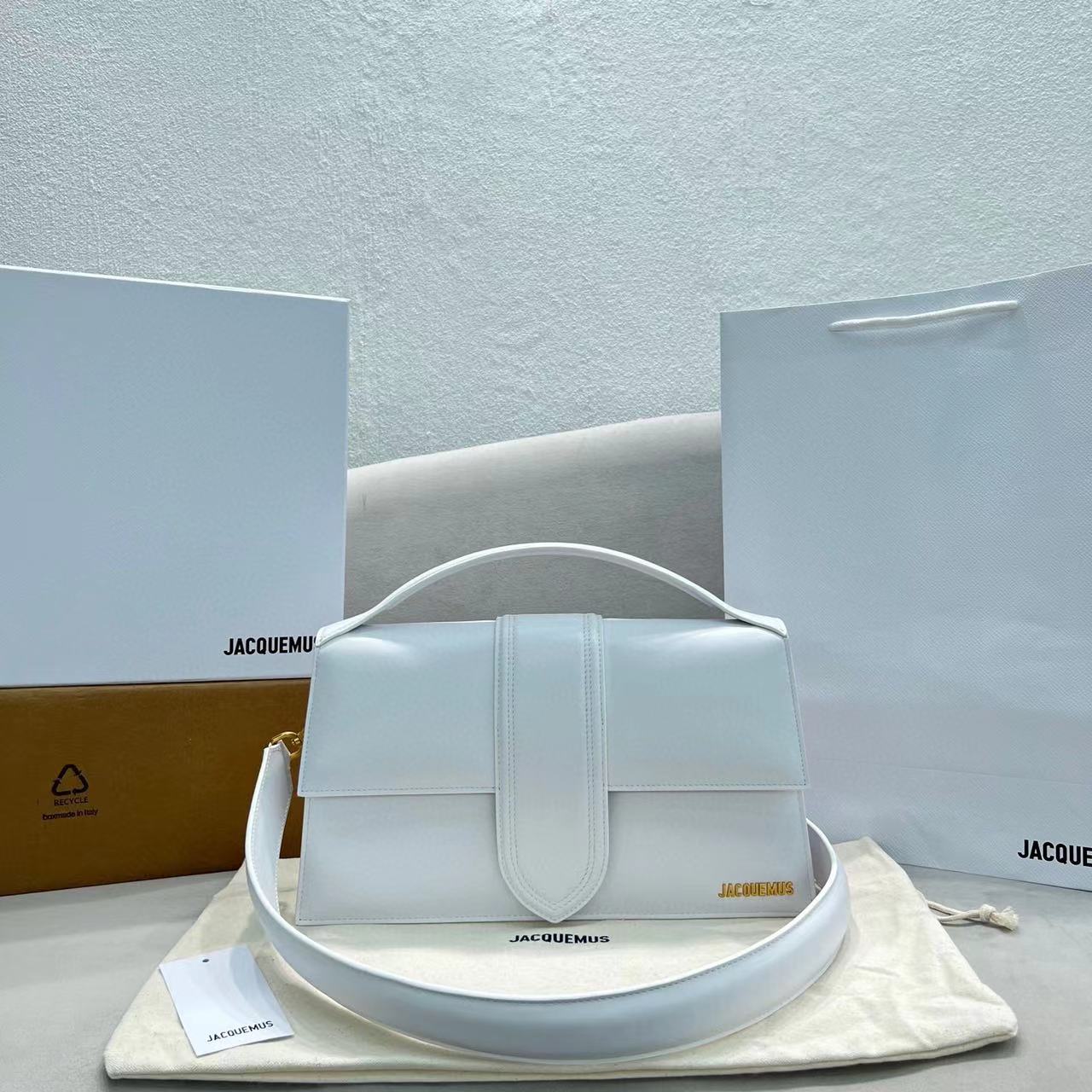 Jacquemus Leather  Handbag In White - DesignerGu