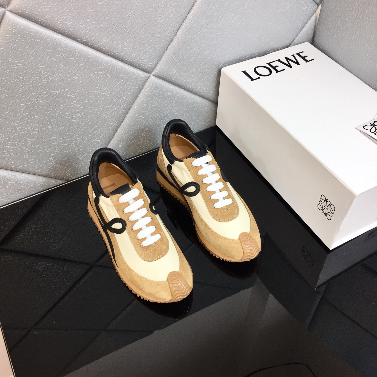 Loewe Flow Runner In Calfskin - DesignerGu